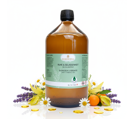 Calm & Serenity Room Spray - Rilassarsi e lasciarsi andare in modo naturale

Il Calm & Serenity Room Spray è una composizione di fragranze rilassanti a base di oli essenziali naturali puri al 100% che armonizza corpo, mente e anima.

Con note delicate di lavanda, camomilla, neroli e ylang ylang, questa raffinata fragranza crea un'atmosfera di calma, relax ed equilibrio interiore Dopo una giornata stressante, prima di andare a letto o semplicemente per lasciarsi andare alla quotidianità, questo spray naturale per ambienti trasforma qualsiasi stanza in un'oasi di serenità.

Gli ingredienti puramente vegetali provengono da coltivazioni biologiche controllate o da raccolte selvatiche sostenibili e sono accuratamente imbottigliati a mano in Svizzera. Senza additivi sintetici, test sugli animali e fragranze artificiali, per un benessere puro nella sua forma più naturale.

✨ Benefici chiave ¹⁾
✔️ Promuove calma e serenità - armonizza le emozioni e calma il sistema nervoso
✔️ Naturale e vegano - oli essenziali naturali puri al 100% senza additivi sintetici
✔️ Effetto rapido - bastano pochi spruzzi, per rilassarsi sensibilmente
✔️ Uso versatile - ideale per soggiorni, camere da letto, uffici o studi di yoga