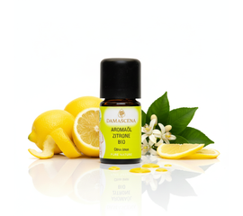 Huile aromatique Citron BIO - clarté pétillante & fraîcheur pure dans chaque goutte
myaloe.ch
L'huile aromatique de citron BIO est l'incarnation de la fraîcheur, de la clarté et de la légèreté naturelle. Alternative de qualité au citron frais, cette huile aromatique 100 % naturelle et biologique à base d'écorces de citron italiennes apporte le plein arôme pétillant d'agrumes directement dans ta cuisine - intense, propre et dosable avec précision.

Pas de pressage, pas de râpage, pas d'altération : une seule goutte suffit pour rehausser les boissons, les salades, les desserts, les gâteaux ou les plats salés d'une note citronnée claire et vivante. L'arôme est frais, fruité et agréablement acidulé - comme un rayon de soleil qui vient embrasser tes créations pour les réveiller.

L'huile aromatique Citron BIO est synonyme de légèreté culinaire, de fraîcheur mentale et d'un soupçon de joie de vivre méditerranéenne - jour après jour, goutte après goutte.