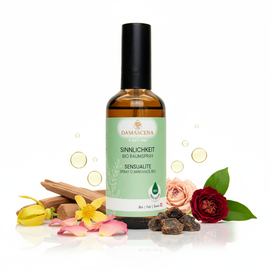 Sinnlichkeit Raumspray - Reine Liebesenergie für Herz & Seele


Das Sinnlichkeit Raumspray BIO ist mehr als nur ein Duft – es ist eine Einladung zu liebevollen Momenten, Nähe und Harmonie. Die edle Komposition aus 100 % naturreinen ätherischen Ölen von Sandelholz, Ylang Ylang, Rose, Benzoe und weiteren erlesenen Essenzen umhüllt Dich zart und verströmt eine Atmosphäre von Wärme, Geborgenheit und Sinnlichkeit.

Ob im Wohnzimmer, Schlafzimmer, SPA oder Therapieraum – dieses Raumspray schafft eine einzigartige, liebevolle Stimmung und verwandelt jeden Raum in eine Oase voller Zärtlichkeit und Herzöffnung.


✅ 4 Schlüsselvorteile auf einen Blick
✔️ 100 % naturrein & BIO – ohne synthetische Zusätze, vegan & tierversuchsfrei
✔️ Aphrodisierend & beflügelnd – steigert die Sinnlichkeit, fördert Nähe & Geborgenheit
✔️ Tradition & Luxus vereint – mit den Königinnen der Düfte: Rose, Sandelholz & Ylang Ylang
✔️ Handabgefüllt in der Schweiz – nachhaltige Glasflaschen in 100 ml, 500 ml oder 1'000 ml