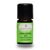 Vendel à piquer BIO


Rafraîchissement pour le corps, l'esprit & l'âme - à base d'huile essentielle BIO 100 % naturelle
Quand la lavande fine apporte le calme, la lavande aspic BIO est son frère vivifiant plein d'énergie.
Son parfum herbacé, puissant et frais, à forte teneur en camphre, provient des paysages ensoleillés d'Espagne et éveille les sens comme une brise d'air pur des montagnes.

Cette huile essentielle réunit la force purifiante, revitalisante et protectrice de la nature - idéale pour les moments où tu veux te recentrer, respirer profondément et retrouver ton énergie.

La lavande à piquer (Lavandula latifolia) appartient à la famille des lavandes, mais se distingue nettement par sa forte teneur en camphre Elle dégage ainsi un parfum marqué, frais et légèrement médicinal, qui est stimulant, libérateur et favorise la concentration
Alors que la lavande fine est synonyme de détente et de sommeil, la lavande aspic est le "réveil parmi les lavandes" - parfait en cas d'épuisement, de fatigue mentale ou de problèmes respiratoires.

Ses propriétés fortifiantes en font un compagnon puissant dans la pharmacie familiale - que ce soit pour soigner les voies respiratoires, pour régénérer la peau ou comme booster d'énergie en période de stress.