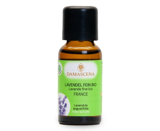 Lavendelöl fein BIO 20ml - Frankreich


Tauche ein in die Welt des echten Lavendels – mit Lavendelöl fein BIO aus Frankreich, dem Herzstück der aromatischen Entspannung.

Der Lavendelduft vom Lavendel fein französisch BIO weckt viele Erinnerungen. Ob violett farbige Felder in Südfrankreich, entspannende Massagemomente oder Wäscheschränke mit frisch gestärkter Wäsche. Mit dem Lavendel verbinden viele von uns ihre ganz persönliche Geschichte. Sein Name kommt vom lateinischen „lavanda“ was so viel wie „dem Waschen dienen“ bedeutet. Schon in der Antike wurden Bäder mit Lavendel beduftet oder mit Lavendel geräuchert, um den Körper und den Geist zu reinigen. Auch wurde und wird er gegen Ungezieferbefall eingesetzt. Der echte Lavendel ist ein Heilmittel mit einem grossen Anwendungsspektrum. Er sollte in keiner Haus- und Reiseapotheke fehlen. Ob Insektenstiche, Verbrennungen oder Prellungen, der echte Lavendel beruhigt und unterstützt die Heilung. Wie Lavandin wird auch der echte Lavendel in der Massage gegen Verspannungen und Schmerzen eingesetzt. Er wirkt direkt auf das zentrale und das vegetative Nervensystem. Bei Ängsten, innerer Unruhe und Schlafstörungen beruhigt er und stellt das innere Gleichgewicht wieder her.