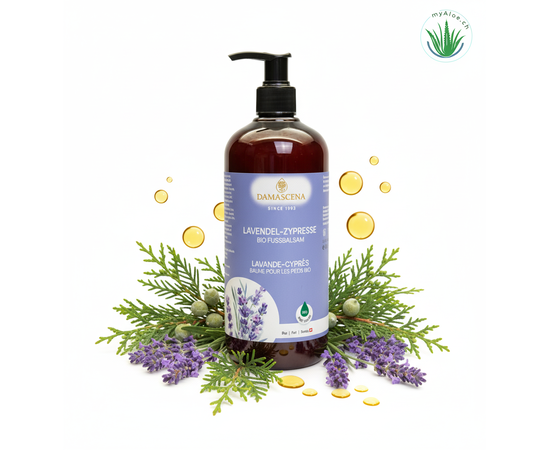 ✨ Verwöhne Dich von Kopf bis Fuss
Der Lavendel-Zypresse Fussbalsam BIO ist mehr als nur Pflege: Er schenkt Dir einen Moment des Innehaltens, des Ankommens bei Dir selbst. Der Lavendel beruhigt nicht nur die Haut, sondern auch den Geist – während die Zypresse Dir neue Stärke schenkt. Mit jedem Einreiben verbindest Du Dich mit der Kraft der Natur und gönnst Dir eine kleine Auszeit, die nachwirkt.



✅ Duftprofil & Duftwirkung von Lavendel und Zypresse
✔️ Duftprofil: Frisch, kräuterartig, leicht würzig mit balsamischen Holznoten
✔️ Duftwirkung: Entspannend, ausgleichend, stärkend, klärend
✔️ Duftthema: Reinigung, Erholung, Stabilität, Erdung
✔️ Besonders geeignet: Personen mit müden, geschwollenen oder stark beanspruchten Füssen
