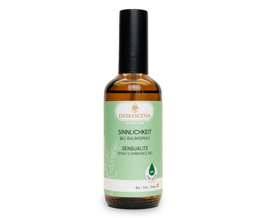 Sensuality Room Spray - Pura energia d'amore per il cuore e l'anima


Il Sensuality Room Spray BIO è più di un semplice profumo: è un invito a momenti d'amore, vicinanza e armonia. La squisita composizione di oli essenziali naturali puri al 100% di sandalo, ylang ylang, rosa, benzoino e altre essenze pregiate vi avvolge delicatamente ed emana un'atmosfera di calore, sicurezza e sensualità.

In salotto, in camera da letto, in una spa o in una stanza per la terapia, questo spray per ambienti crea un'atmosfera unica e amorevole, trasformando ogni stanza in un'oasi piena di tenerezza e di sincera apertura.


✅ 4 benefici chiave in sintesi
✔️ 100% naturale e biologico - senza additivi sintetici, vegan e cruelty-free
✔️ Afrodisiaco ed energizzante - aumenta la sensualità, favorisce la vicinanza e la sicurezza
✔️ Tradizione e lusso combinati - con le regine delle fragranze: rosa, sandalo e ylang ylang
✔️ Riempiti a mano in Svizzera - flaconi in vetro sostenibile da 100 ml, 500 ml o 1.000 ml