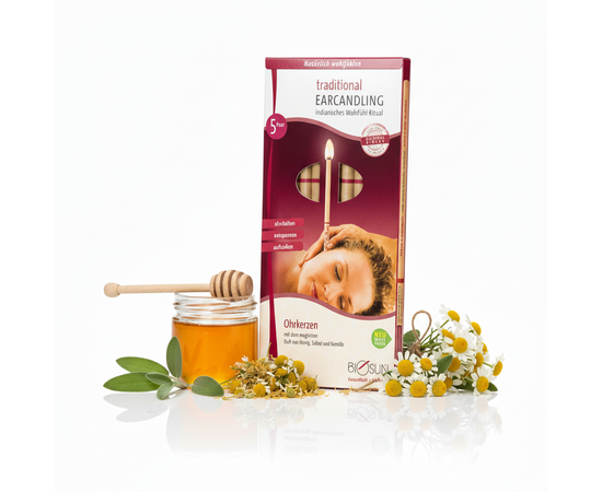 Traditional Ohrkerzen mit dem magischen Duft von Honig, Salbei und Kamille


Earcandling - mehr als eine Ohrkerzenbehandlung
Wohlbefinden und Entspannung vom stressigen Alltag gehören zu den neuen Grundbedürfnissen unserer Gesellschaft. Damit übernehmen wir von BIOSUN Verantwortung für Gesundheitsfür- und -vorsorge. 

Die Ohrkerzen-Behandlung gehört zum Repertoire eines guten Heilpraktikers und wird auch in vielen Wellnesshotels und Kosmetikstudios angeboten. In den letzten Jahren werden Ohrkerzen zunehmend auch im privaten Umfeld angewendet. 

☑️ Stressreduktion als Burnoutprophylaxe 
Dauerstress kann ernste gesundheitliche Folgen haben. Die Ohrkerzen-Behandlung funktioniert als Soforthilfe in stressigen Situationen. Langfristig kann sie zur Prophylaxe von Stressbelastungen genutzt werden. 

☑️ Abendrituale für erholsameren Schlaf 
Nach einem hektischen Tag kommen viele Menschen abends nicht zur Ruhe. Die Ohrkerzen-Anwendung kann den erforderlichen Abstand schaffen, den der Körper zum Einschlafen braucht.