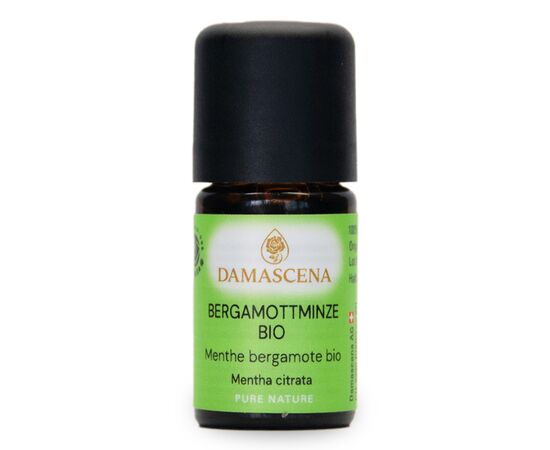 Menta bergamotta BIO - armonia, equilibrio e pace interiore dalla natura

Un tocco di leggerezza per corpo e anima
L'olio essenziale Menta bergamotta BIO (Mentha citrata) combina la freschezza della menta con la nota fruttata e dolcemente agrumata del bergamotto. Agisce come una dolce brezza estiva - calmante, chiarificante e rinfrescante per la mente e i sensi allo stesso tempo.

Con la sua fragranza armonizzante, dona calma, serenità e nuova energia quando lo stress o l'agitazione interiore disturbano l'equilibrio. È l'olio ideale per chi cerca il relax senza sentirsi stanco: perfetto per lo yoga, la meditazione o una serata tranquilla dopo il lavoro.



✅ 4 benefici chiave in sintesi
100% puro e certificato biologico - da coltivazioni biologiche certificate, riempito a mano in Svizzera.
Liscia e migliora l'umore - riduce lo stress e risolleva l'umore.
Rilassante e riequilibrante - ideale per la scuola, il lavoro o le attività creative.
Nutriente e delicato per la pelle - ha un effetto antinfiammatorio, chiarificante e rigenerante sui problemi della pelle.