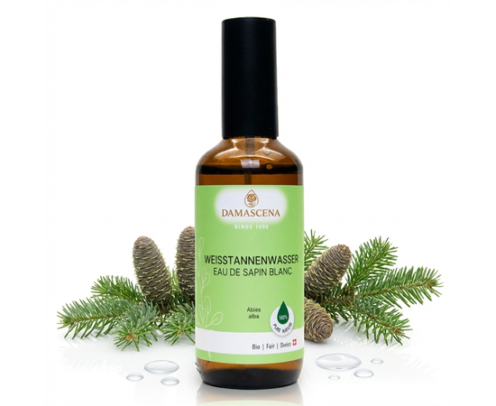 Acqua di abete bianco BIO – freschezza boschiva per la mente, gli ambienti e la pelle


L'acqua di abete bianco BIO (Abies alba) è un'acqua vegetale naturale al 100% ottenuta dalla distillazione a vapore dell'abete bianco. Il suo profumo fresco e limpido ha un effetto ordinatore sui pensieri, dona pace interiore e favorisce la lucidità mentale.

Nell'aromaterapia, l'acqua di abete bianco è apprezzata per il suo effetto purificante, liberatorio e rigenerante Spruzzata generosamente nell'ambiente, rivitalizza l'aria e crea un'atmosfera di freschezza e spaziosità, ideale per uffici, sale d'attesa o camere d'ospedale. Allo stesso tempo, è eccellente per la cura delicata della pelle.



✅ I vantaggi in breve:
Lucidità mentale e tranquillità
Favorisce la concentrazione, l'ordine dei pensieri e la stabilità interiore.

Purifica e rivitalizza l'aria degli ambienti
Crea un clima fresco e limpido con un tocco di bosco.

Cura delicata per la pelle e i sensi
Adatto anche alle pelli sensibili – rinfrescante e benefico.

Acqua vegetale biologica naturale al 100%
Vegan, non testato su animali e senza alcool o additivi sintetici.