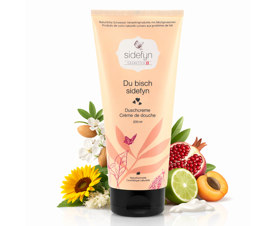 idefyn Duschcreme „Du bisch sidefyn“ – Naturkosmetik für seidenfeine Haut


Sanfte Duschcreme mit Molkeproteinen & natürlichen Pflegeölen · 200 ml


Manchmal braucht es nur einen Moment unter der Dusche, um Körper und Geist wieder in Balance zu bringen.
Die Sidefyn Duschcreme „Du bisch sidefyn“ verbindet natürliche Hautpflege mit einem frischen, harmonischen Duscherlebnis. Die milde Naturkosmetik-Formel mit Molkeproteinen, pflanzlichen Pflegeölen und natürlichen ätherischen Ölen reinigt besonders sanft und hilft, die natürliche Hautbalance zu bewahren.

Der spritzig-frische Duft aus Granatapfel, Zitrusfrüchten und sonniger Aprikose belebt die Sinne und macht jede Dusche zu einem kleinen Wohlfühlmoment. Gleichzeitig pflegt die reichhaltige Rezeptur die Haut intensiv, schützt vor Austrocknung und hinterlässt ein zartes, geschmeidiges Hautgefühl.

Der Name „Du bisch sidefyn“ stammt aus dem Berner Dialekt und bedeutet sinngemäss „Du bist kostbar und liebenswert“. Gleichzeitig steht „Sidefyn“ für seidenfeine Haut – genau das Ziel dieser sanften Naturkosmetikpflege.

Ideal für die tägliche Anwendung sowie für empfindliche und anspruchsvolle Haut.



✨ Wenn Duschen die Haut austrocknet 
⚡Viele herkömmliche Duschgels reinigen zwar intensiv, können jedoch die natürliche Hautbarriere beeinträchtigen.

➡️ Gerade empfindliche oder trockene Haut reagiert häufig mit Spannungsgefühl oder Trockenheit. Aggressive Tenside oder synthetische Duftstoffe können die Haut zusätzlich belasten.

✔️ Die Sidefyn Duschcreme „Du bisch sidefyn“ setzt auf eine sanfte Naturkosmetik-Formel mit pflanzlichen Tensiden, pflegenden Ölen und wertvollen Molkeproteinen. Sie reinigt mild, unterstützt die Hautregeneration und sorgt gleichzeitig für ein erfrischendes und entspannendes Duscherlebnis.